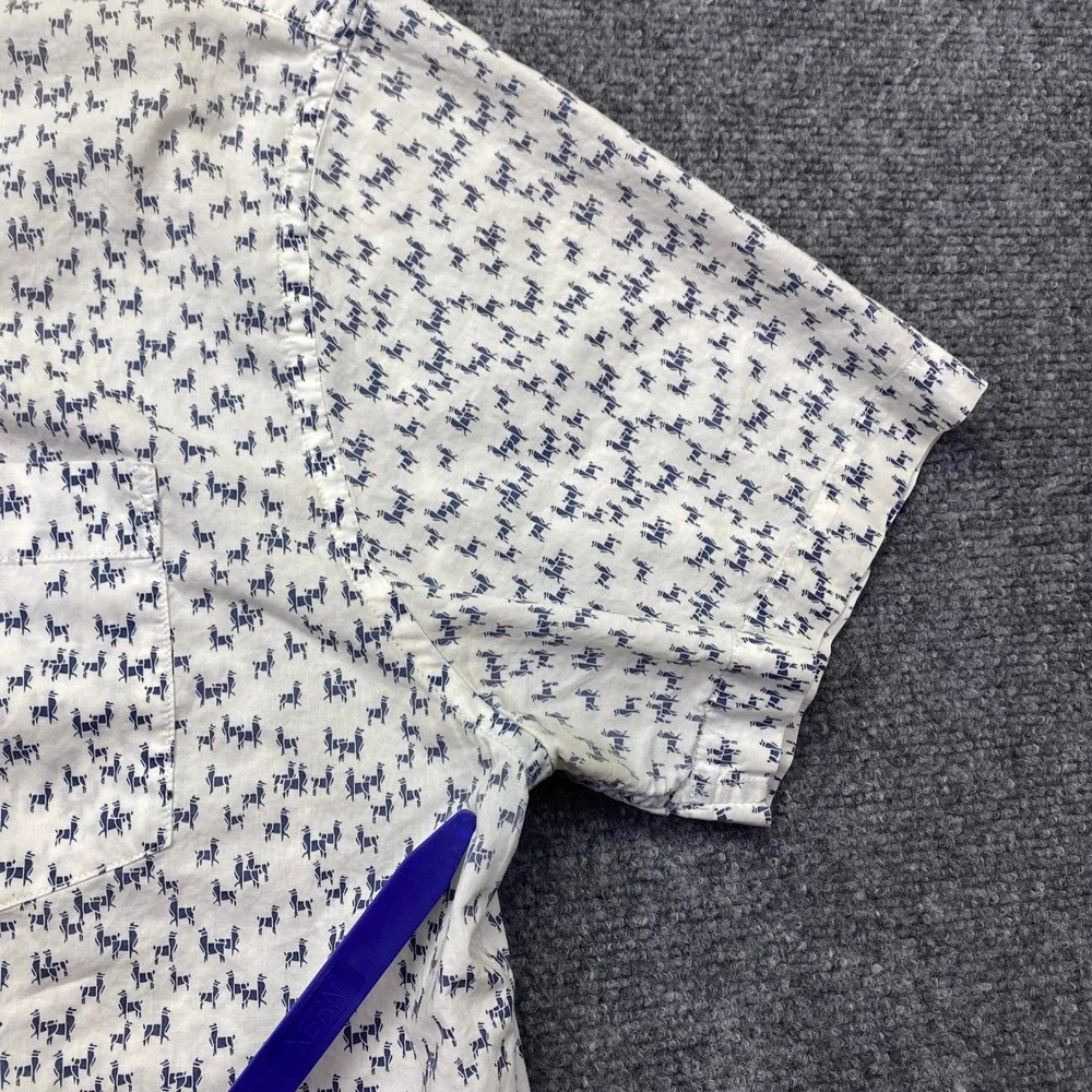 Banana Republic Men XL Llama Print Short Sleeve Button Down Shirt Slim Fit White